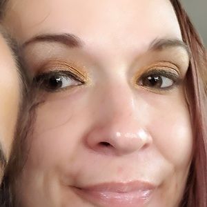 Meet your Posher, Misti